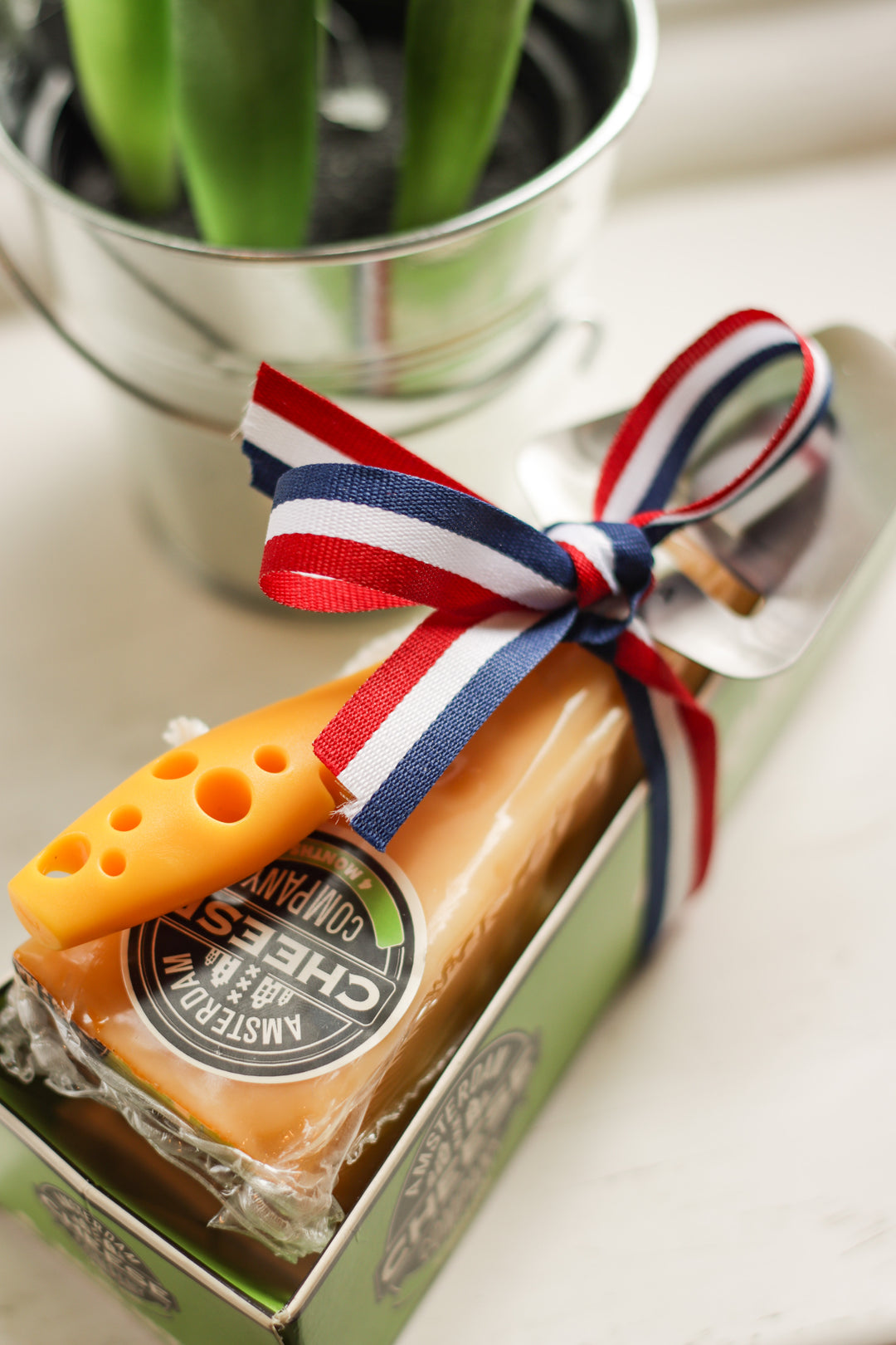 ACC Dutch Gouda Cheese & slicer – Amsterdam Cheese Company